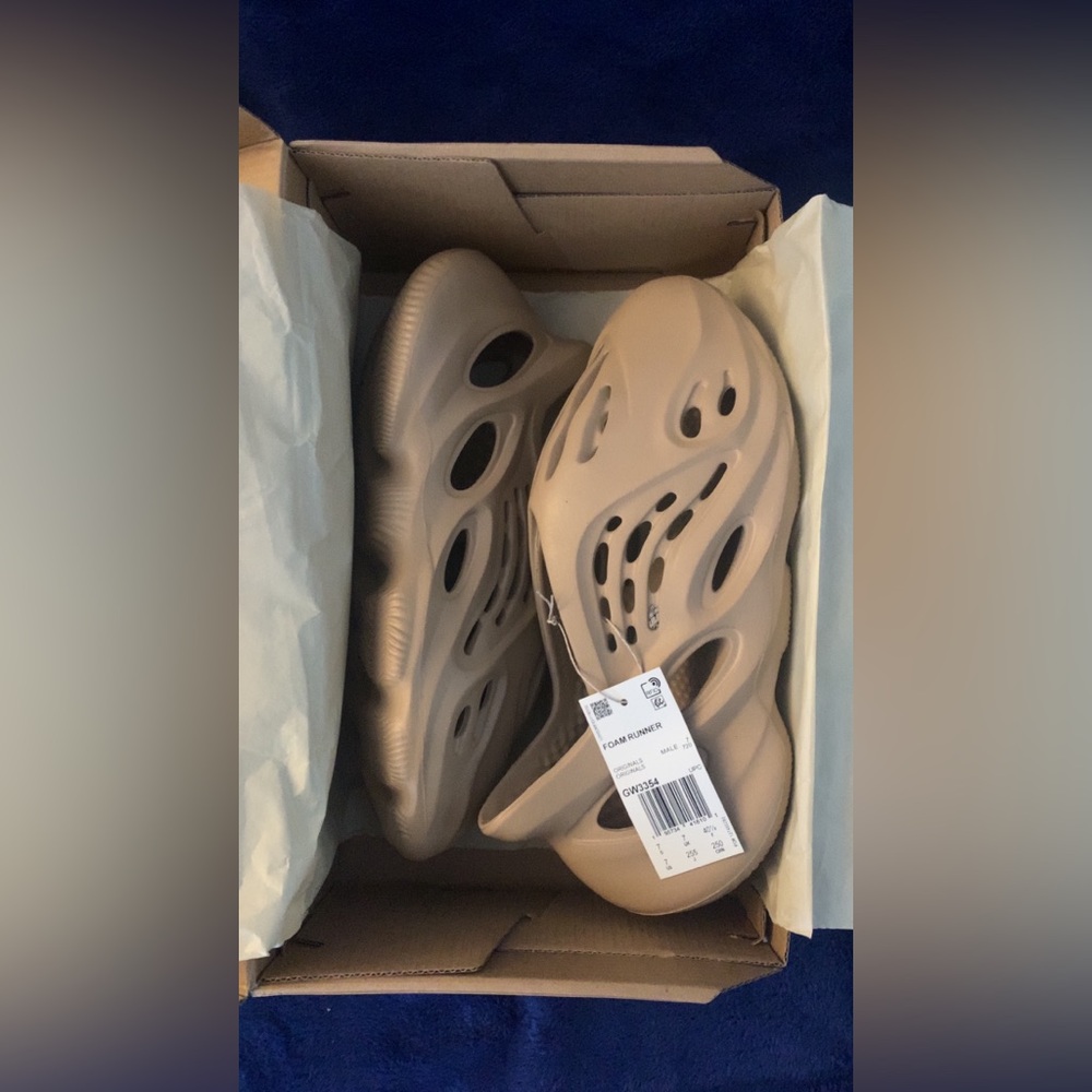 Yeezy Foam RNNR
